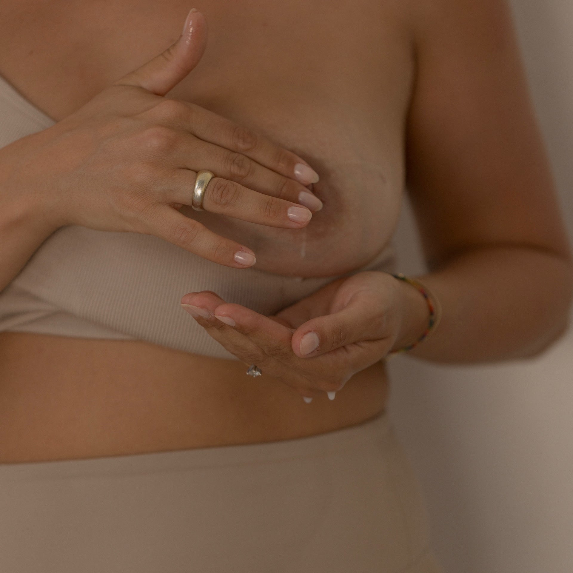 The Colostrum Chronicles. What Every New Mum Should Know.
